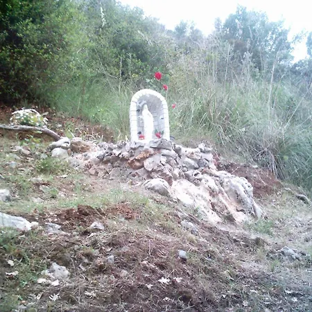 Cella Del Monaco Daire Palinuro